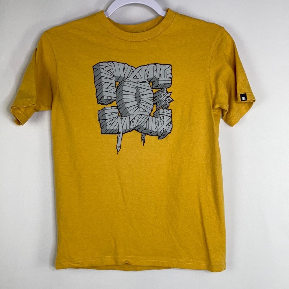 DC Mens Small Short Sleeve Graphic T-Shirt